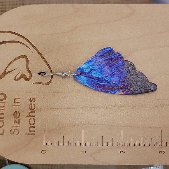 DEEP BLUE BUTTERFLY WING EARRINGS - Picture 5 of 6